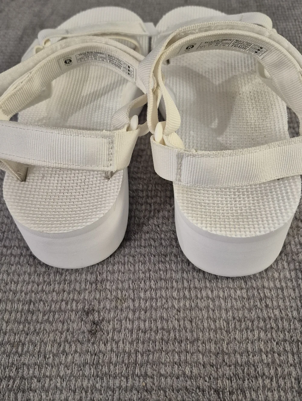 Teva Women Flatform Universal Platform Y2K Inspired Sandal Size 9 White Recycled - Picture 5 of 8